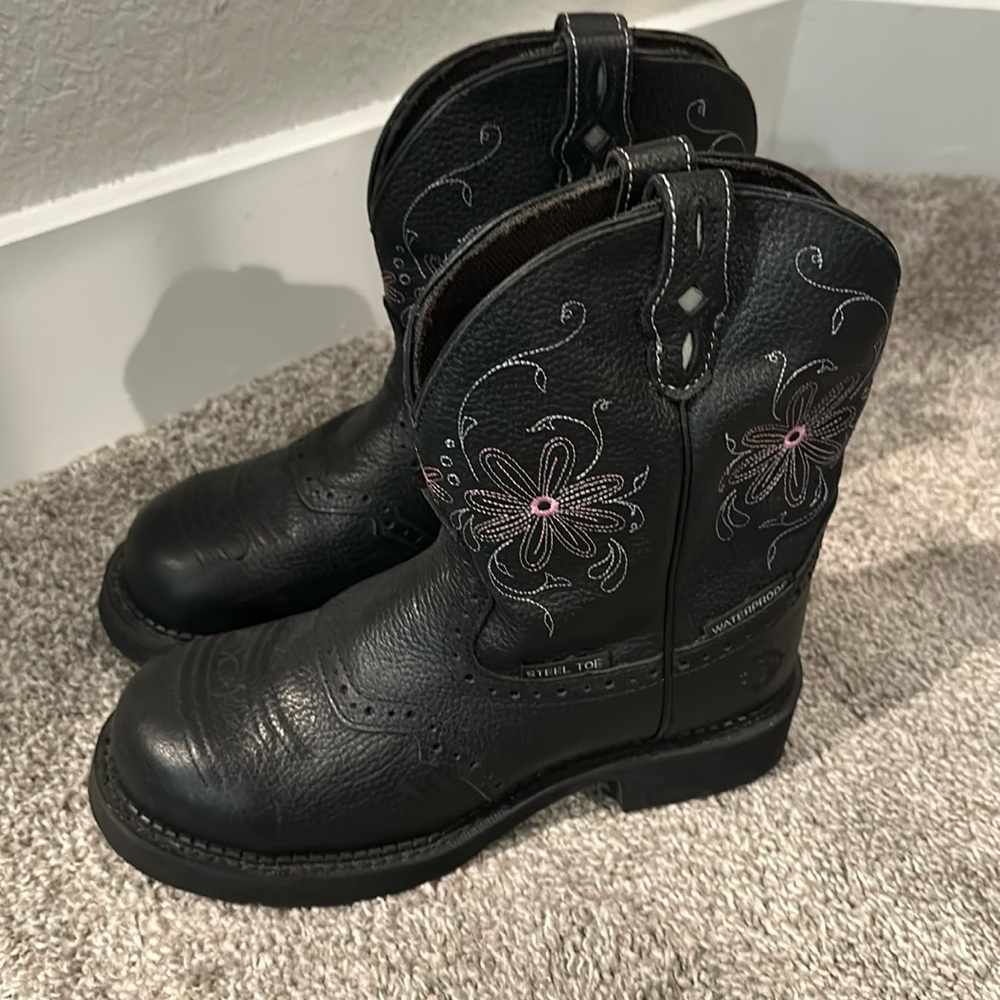 Women's steel toe boots